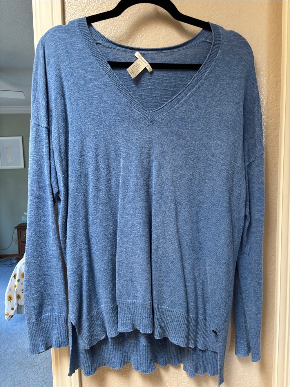 White Warren Light Blue V-Neck Pullover Sweater